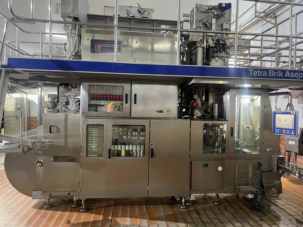 REFURBISHED TETRA PAK TBA 19 200ML SLIM 40V FILLING LINE FOR SALE YEAR 2012