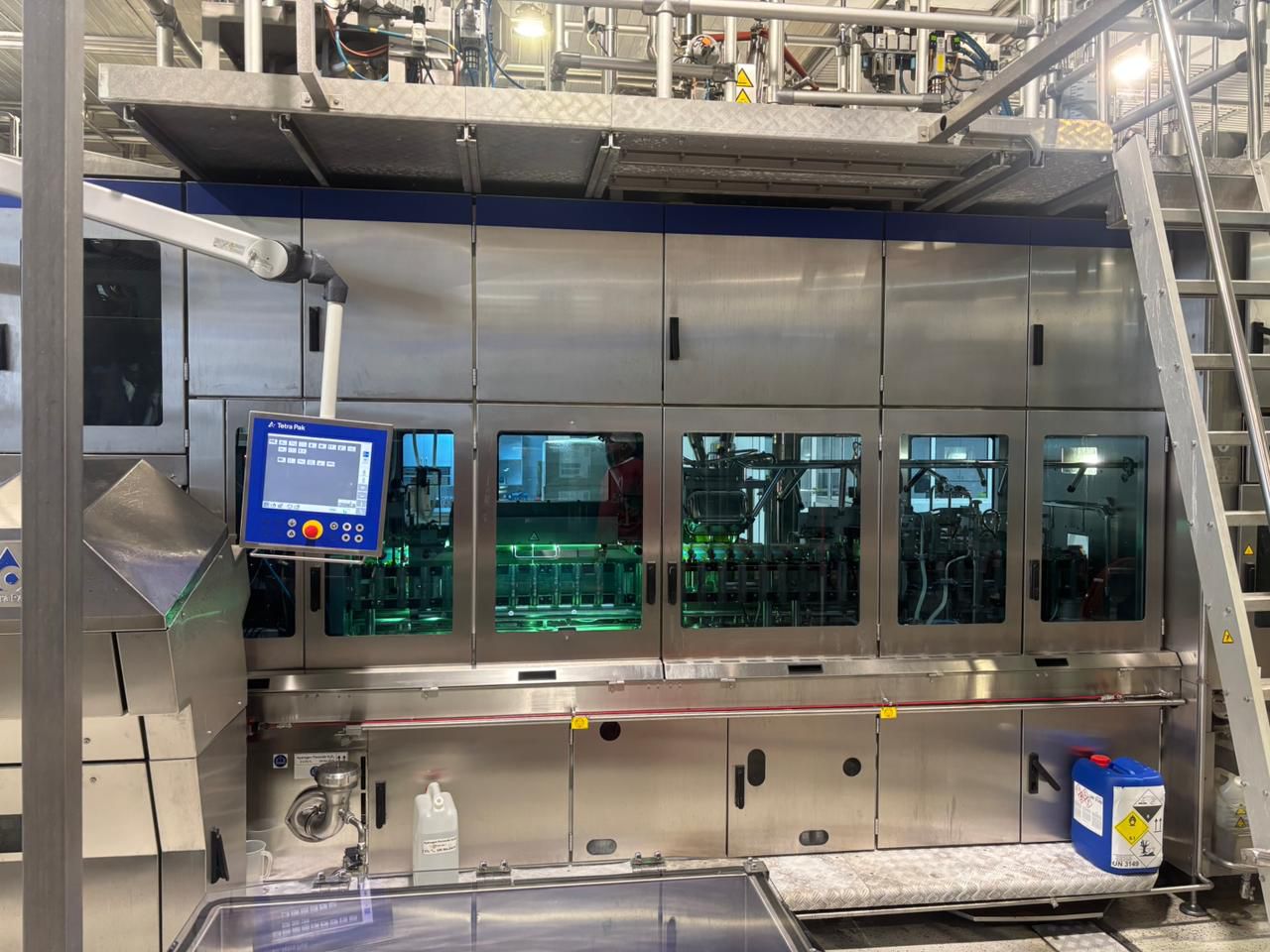 USED TETRA REX FILLING AND CAPPING COMPLETE LINE FOR SALE FOR LONG LIFE FRUIT JUICES YEAR 2016