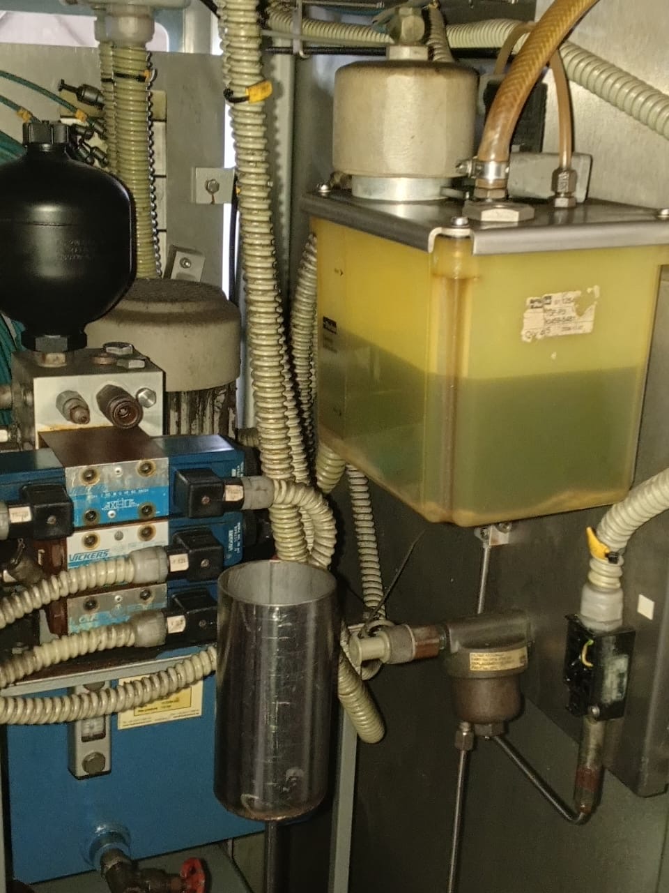 REFURBISHED TETRA PAK TBA 19 200ML SLIM 30v FILLING LINE FOR SALE YEAR 2007