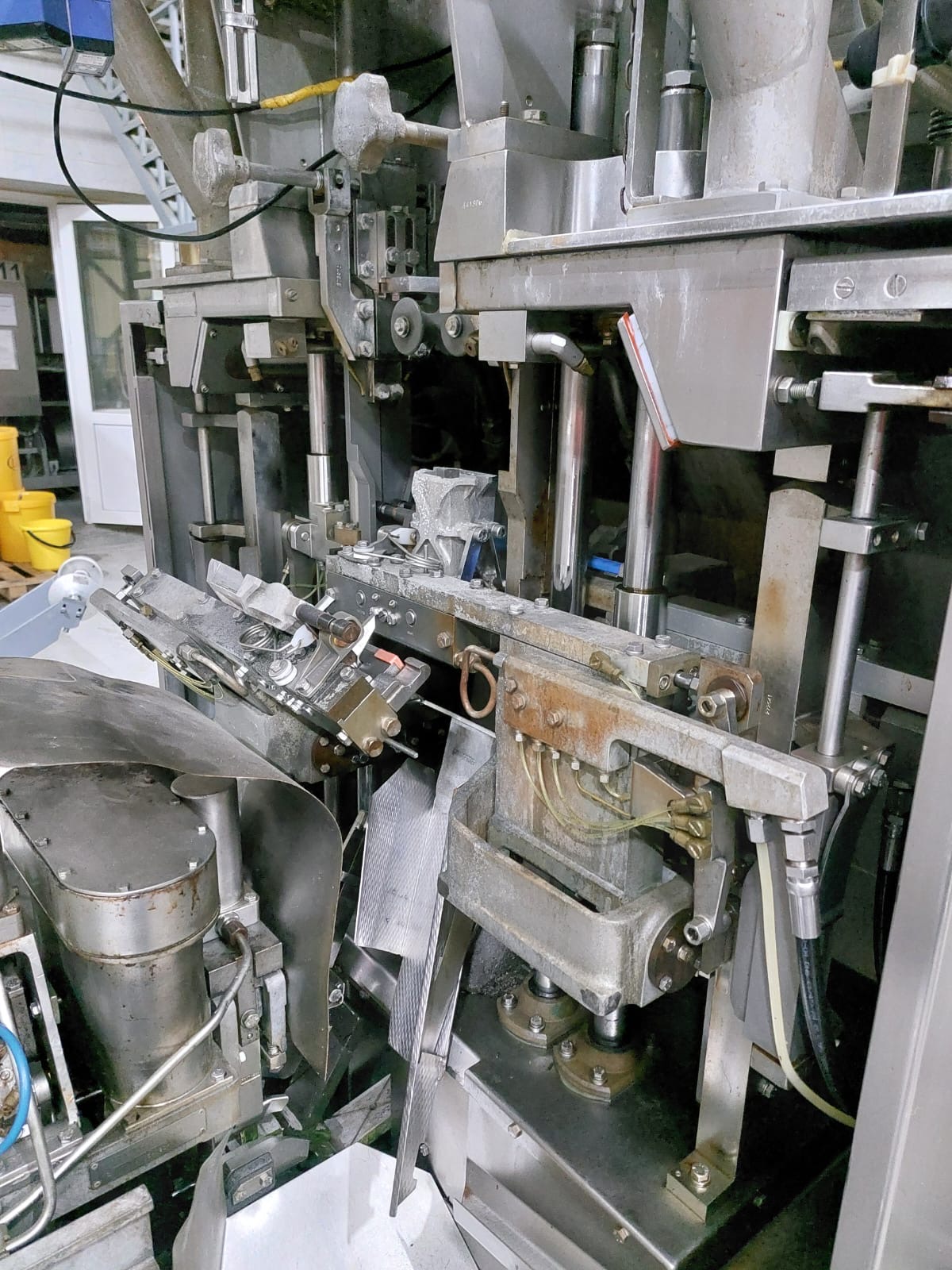 USED TETRA PAK TBA 9 200ML SLIM FILLING LINE FOR SALE YEAR 1993