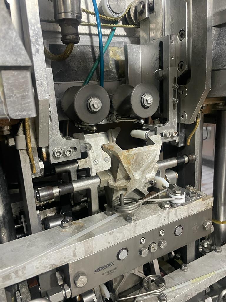 REFURBISHED TETRA PAK TBA 19 200ML SLIM 40V FILLING LINE FOR SALE YEAR 2012