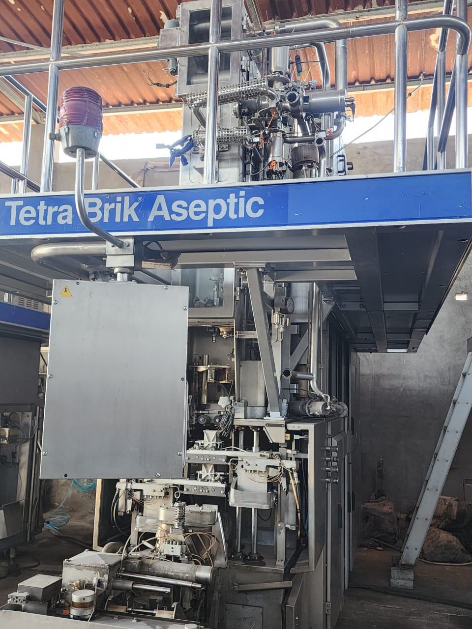USED TETRA PAK TBA 19 250ML SLIM FILLING LINE FOR SALE YEAR 2003