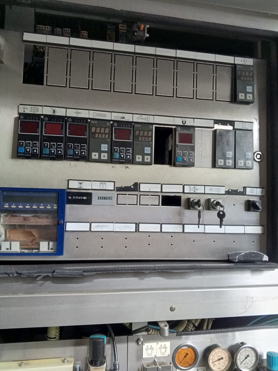 REFURBISHED TETRA PAK TBA 19 200ML SLIM 30v FILLING LINE FOR SALE YEAR 2007