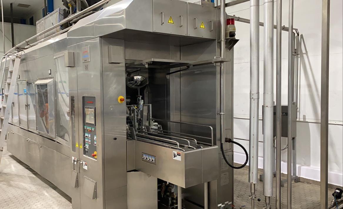 GABLE TOP COLD FILLING AND CAPPING MACHINE FOR SALE