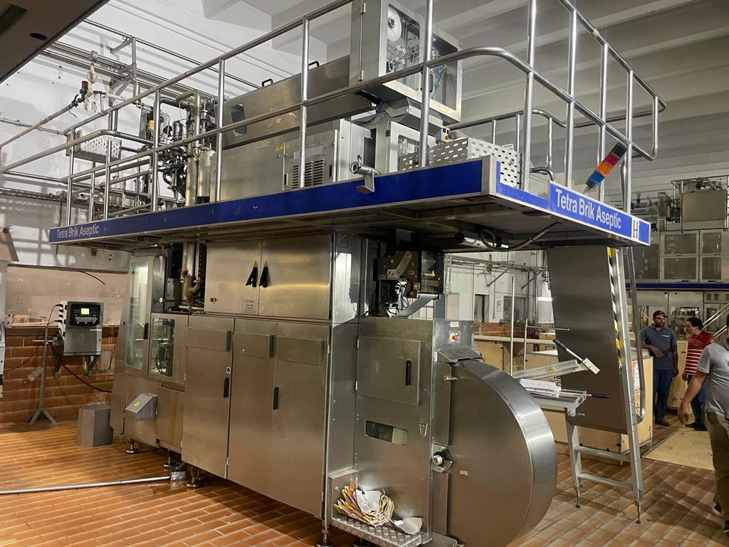 REFURBISHED TETRA PAK TBA 19 200ML SLIM 40V FILLING LINE FOR SALE YEAR 2012