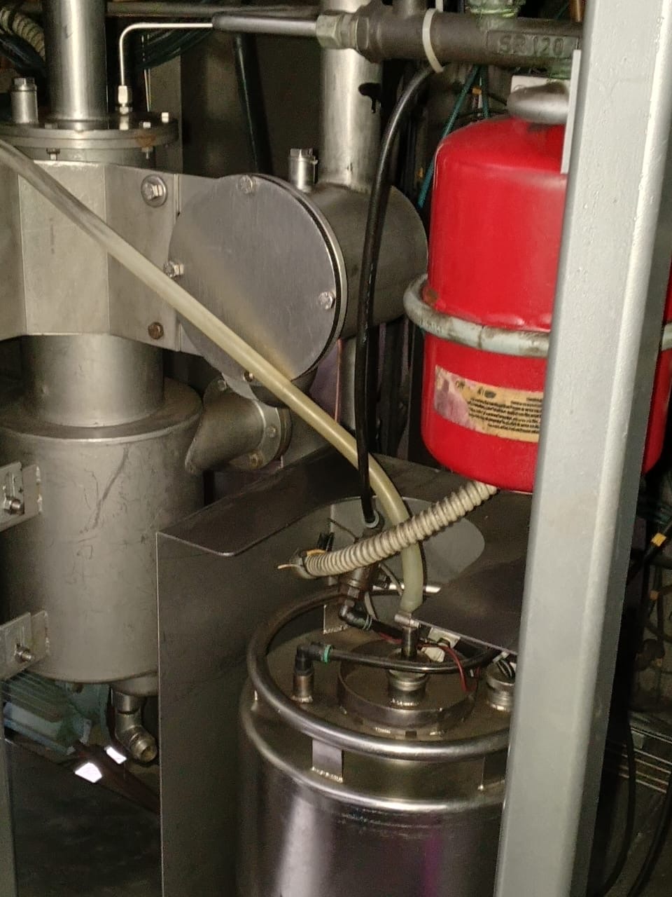 REFURBISHED TETRA PAK TBA 19 200ML SLIM 30v FILLING LINE FOR SALE YEAR 2007