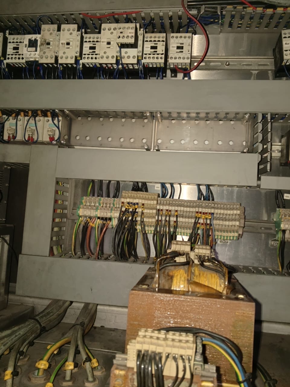 REFURBISHED TETRA PAK TBA 19 200ML SLIM 30v FILLING LINE FOR SALE YEAR 2007