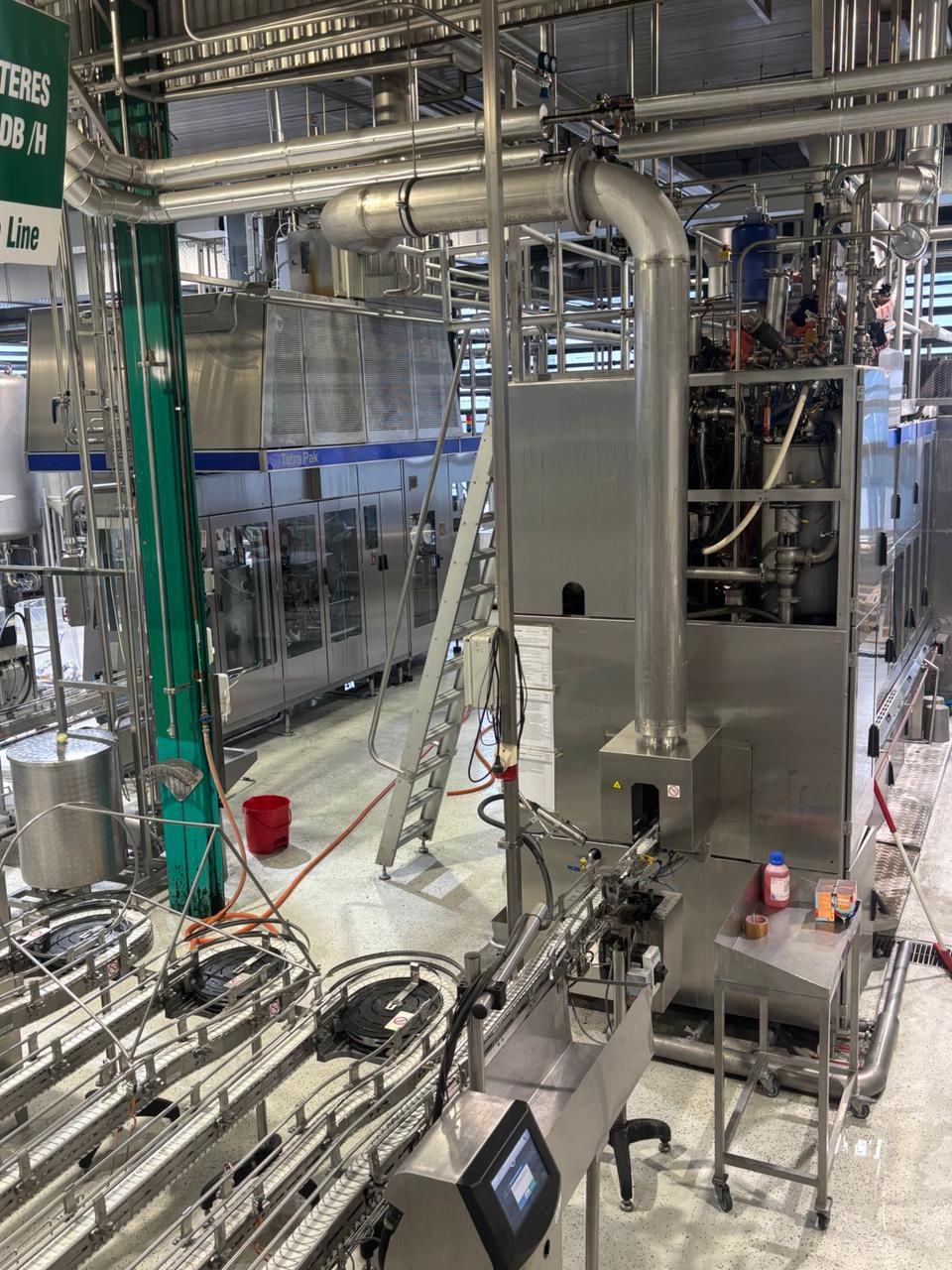 USED TETRA REX FILLING AND CAPPING COMPLETE LINE FOR SALE FOR LONG LIFE FRUIT JUICES YEAR 2016