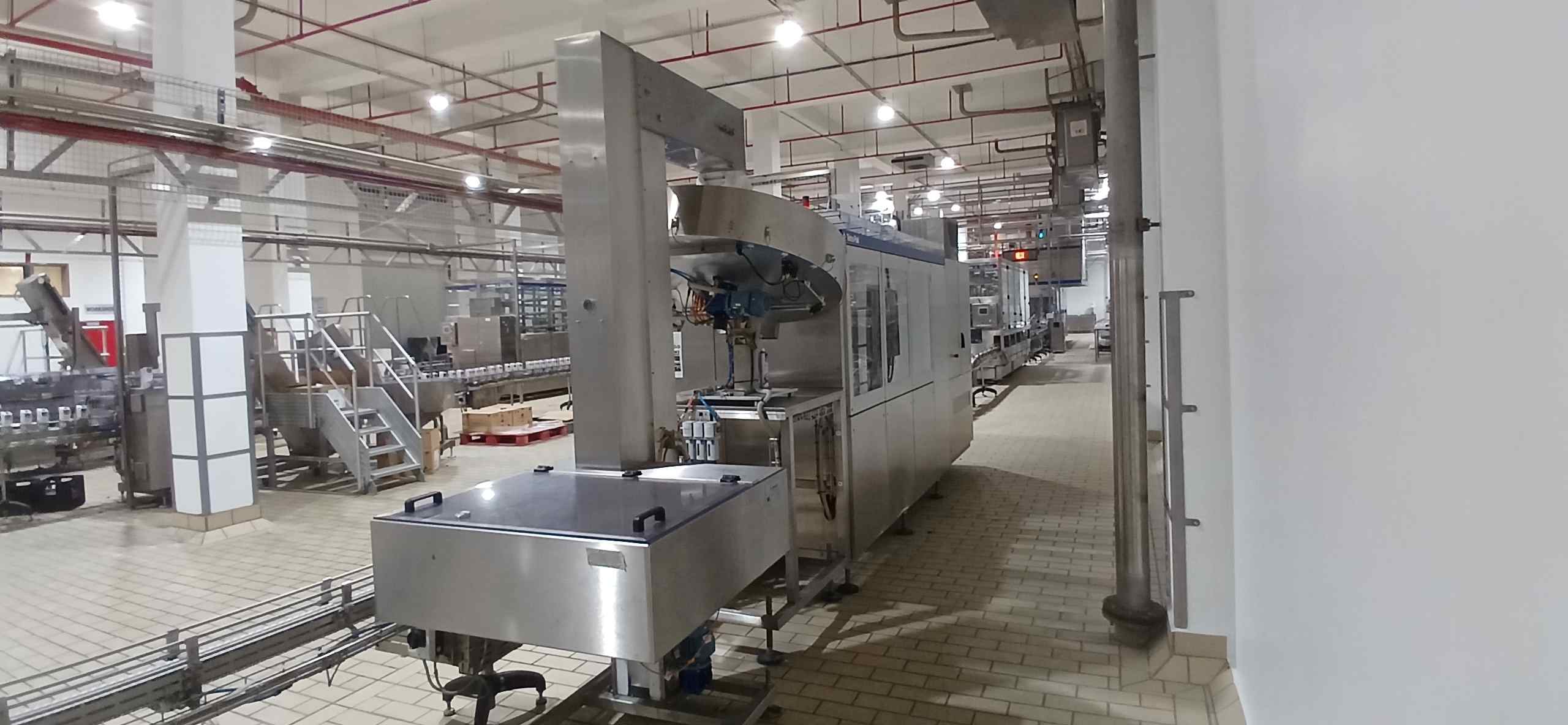 USED A3 SPEED 1000ML SQUARE FILLING LINE FOR SALE YEAR 2020