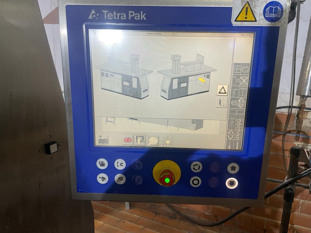 REFURBISHED TETRA PAK TBA 19 200ML SLIM 40V FILLING LINE FOR SALE YEAR 2012